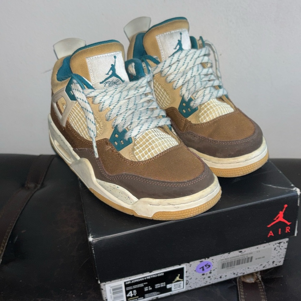 Air Jordan’s 4 retro size 4.5 unisex. Accepting offers